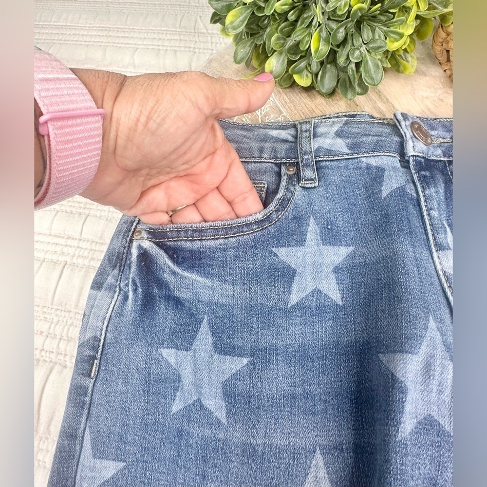 YMI Star Print High-Rise Denim Shorts Size 5/27 NWT - Picture 4 of 14